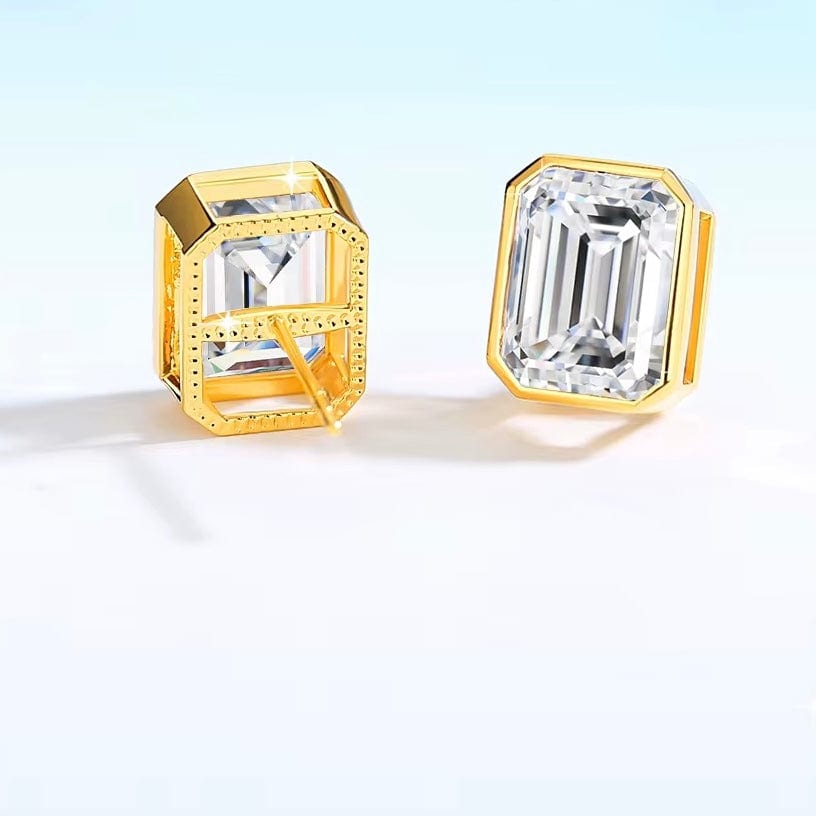 Amara Sparkle Studs Earrings Moissanite in 14K Gold thumbnail 2