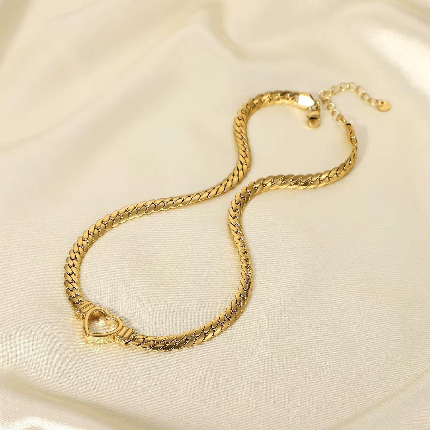 The Lovely Heart Necklace thumbnail 2