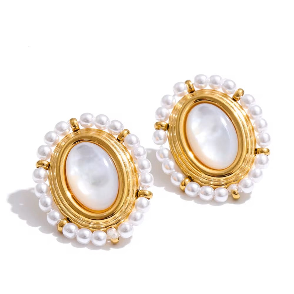 Éloria Pearl Frame Stud Earrings - Image 1