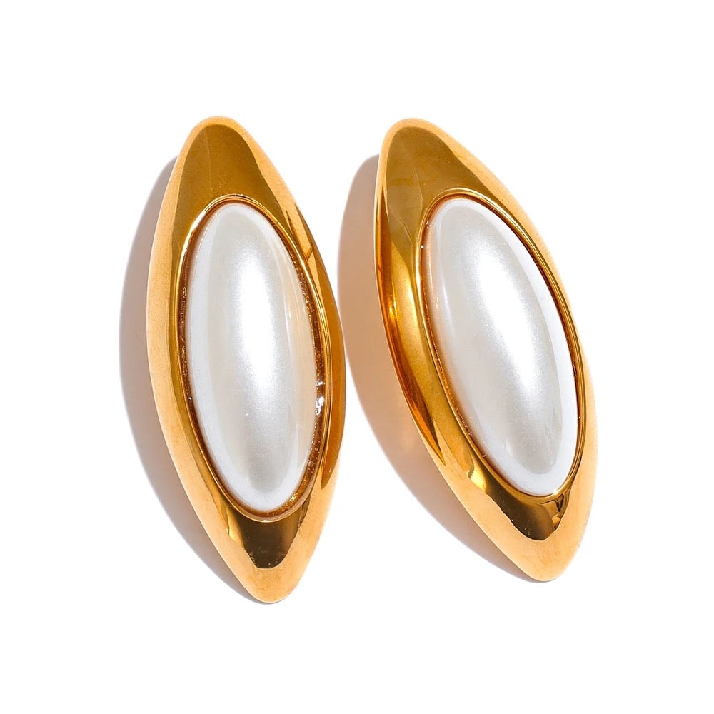 The Diana Studs Earrings - Image 1