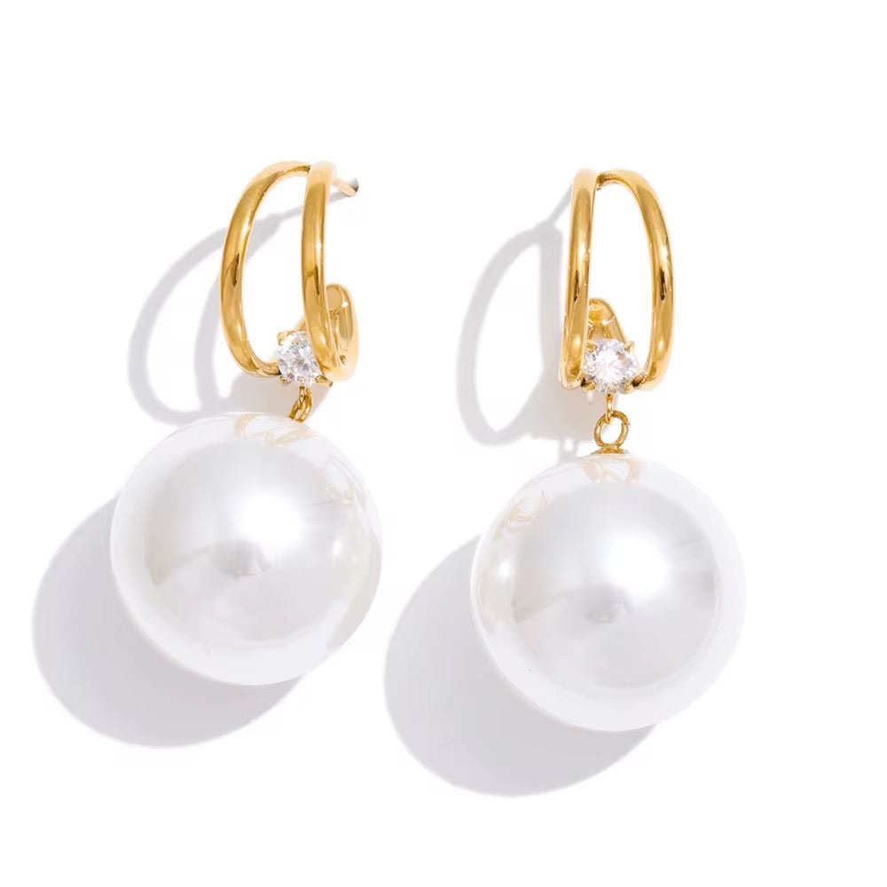 The Aliyah Pearl Hoops Earrings - Image 1